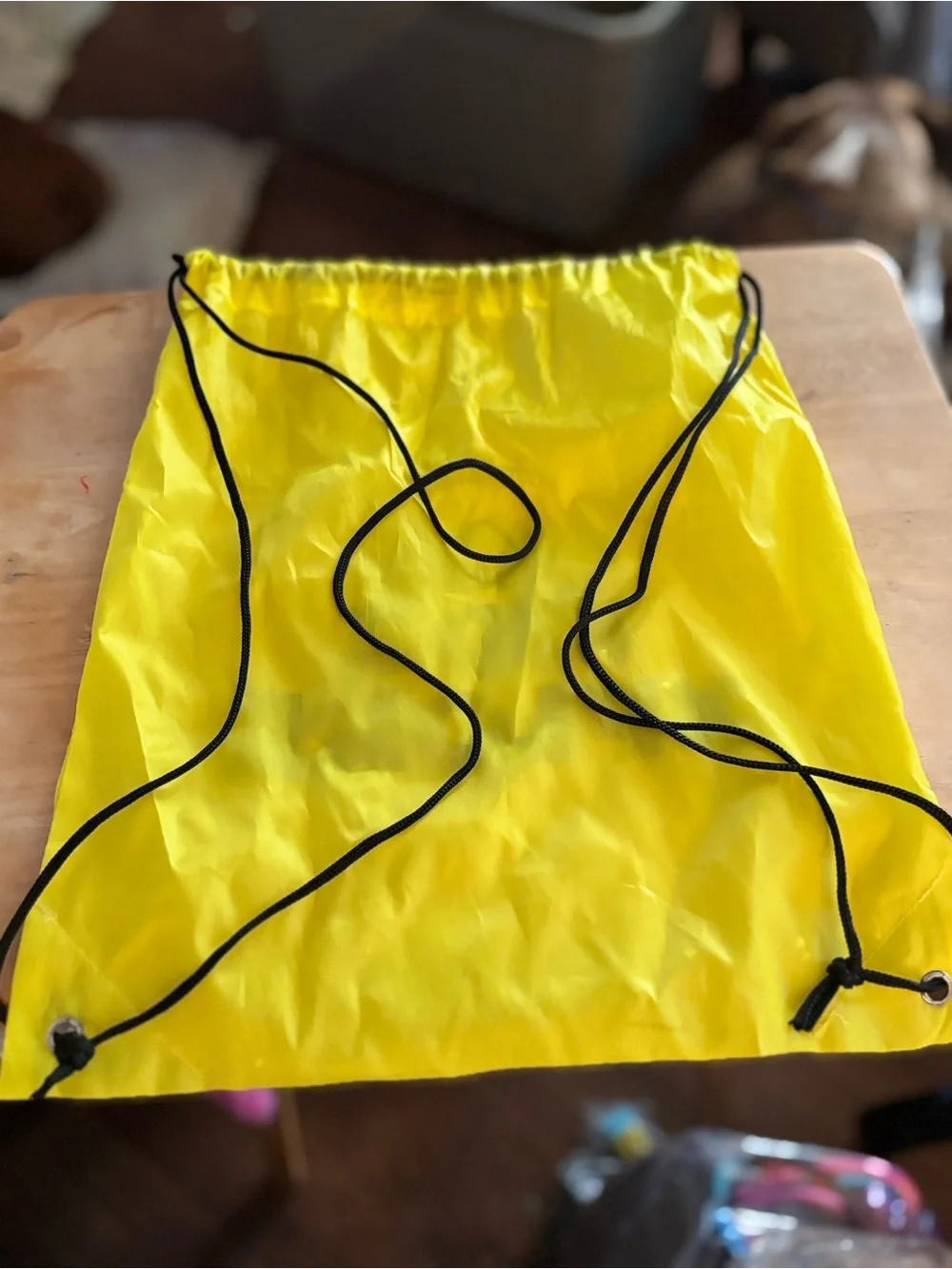 Yellow Kidz Xplore drawstring bag with mountain graphic